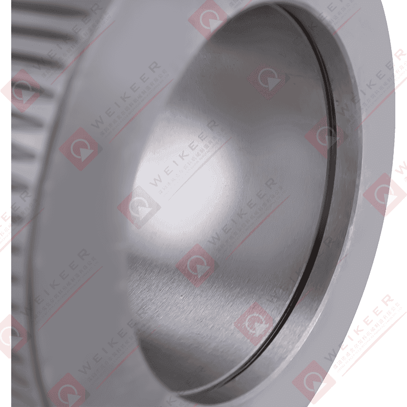 Vlnitý ocelový váleček na pelety s uzavřeným koncem